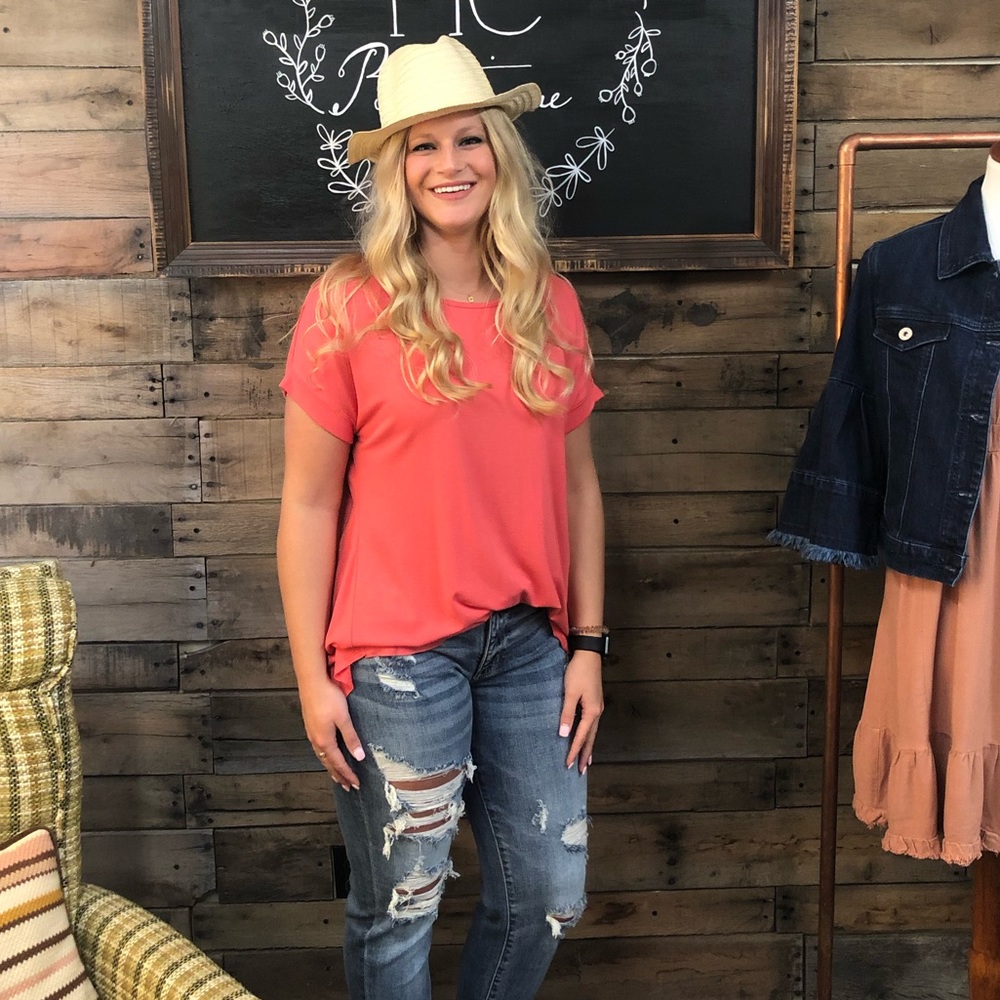 Coral top